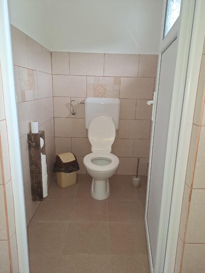 Cabane Areama Neagra Izvoru Mureşului Esterno foto